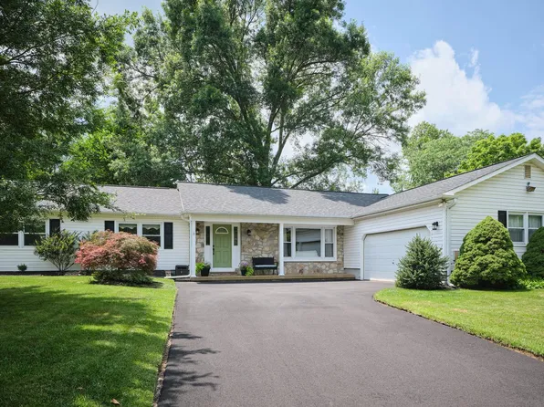 971 Weber Dr, Yardley, PA 19067