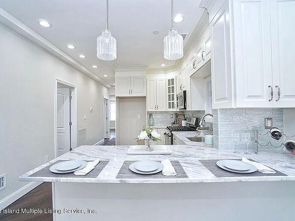 5th image of 230 Yetman Ave Floor 1