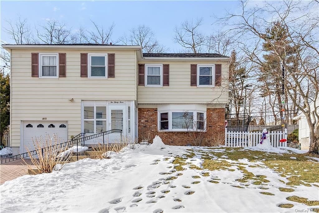 233 Albemarle Rd White Plains Ny 10605 Zillow