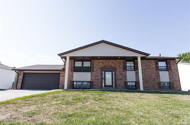 1st image of 203 Plum Ln
