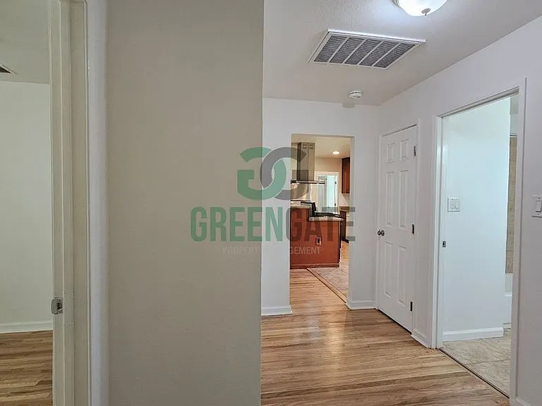 115 E Emerson Ave — Photo 26