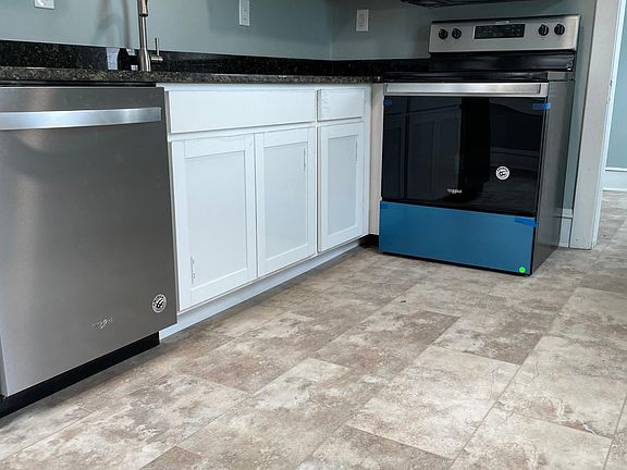 4th image of 960 Wyoming Ave #2