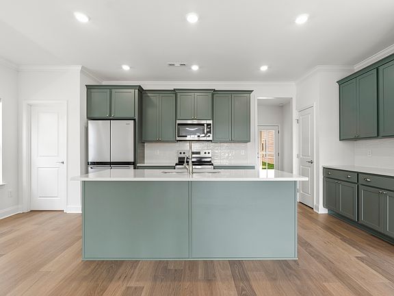 4th image of 334 Caxton Aly