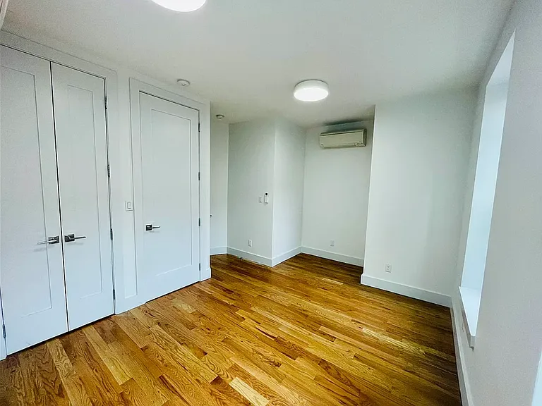 322 E 93rd St #5B — Photo 3