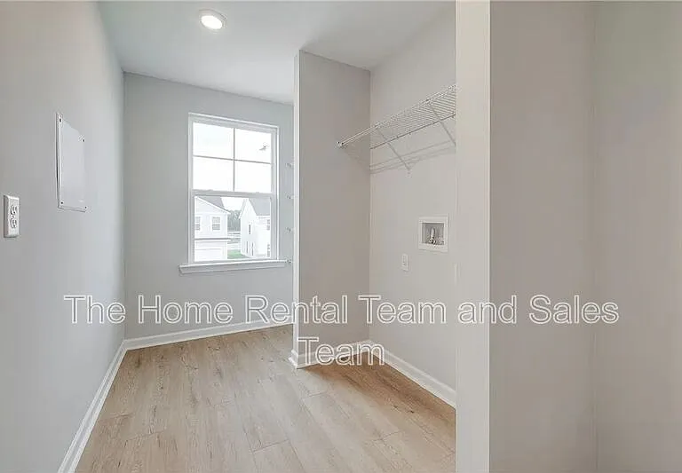113 Fenway St — Photo 35