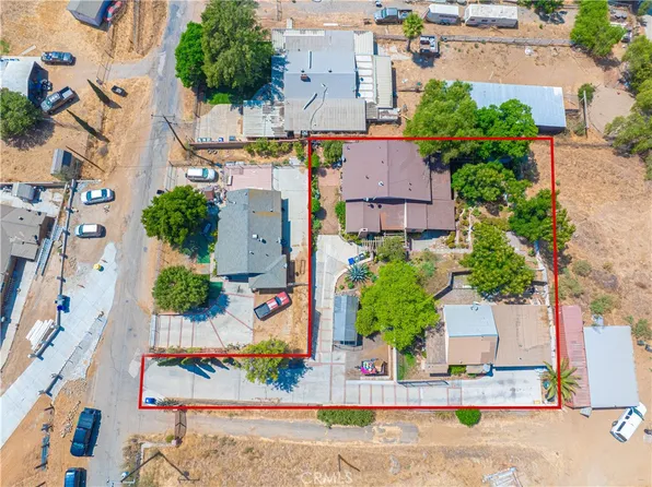 9279 52nd St, Riverside, CA 92509