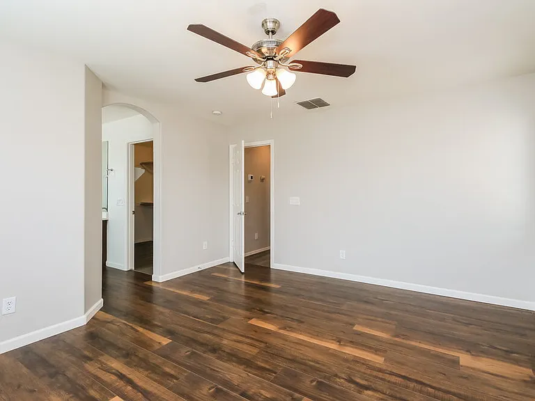 4697 E Redfield Rd — Photo 10