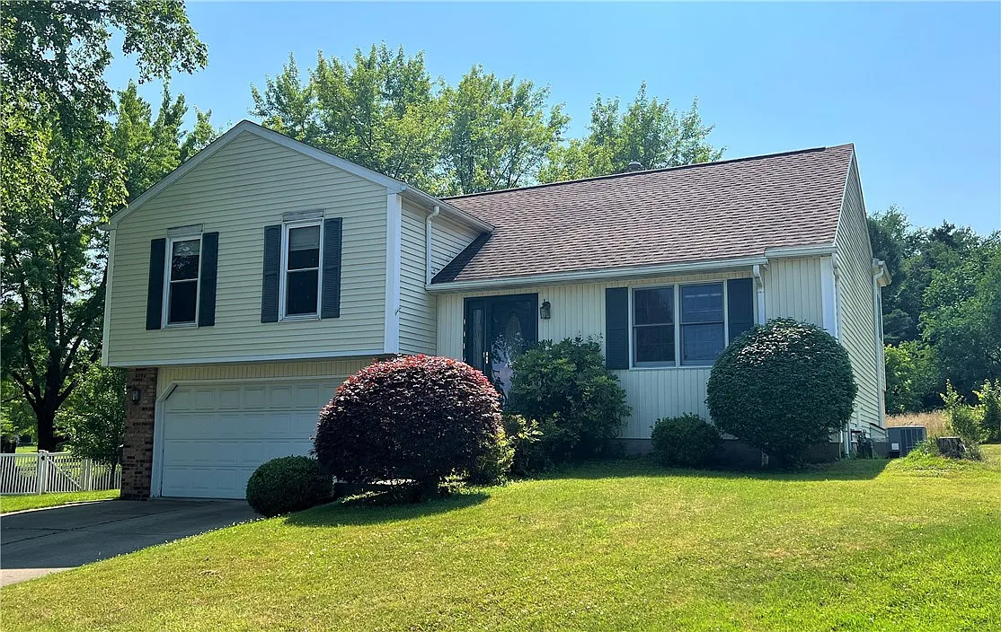 1116 Sara Ct photo 1