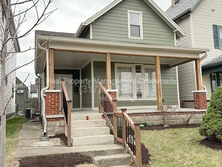 1135 Spann Ave — Photo 2