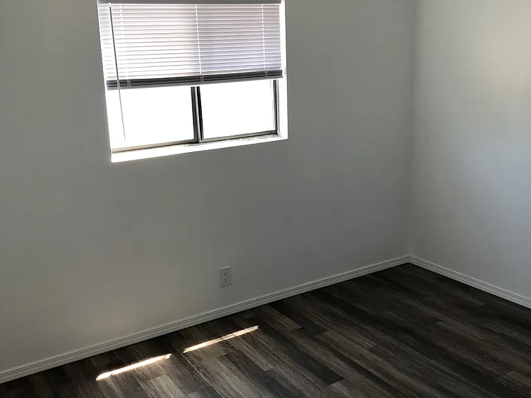 Updated NE Heights 2 Bedroom - Quality & Move-in Ready — Photo 19