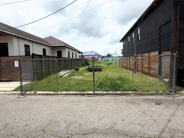 1908 Frenchmen St, New Orleans, LA 70116