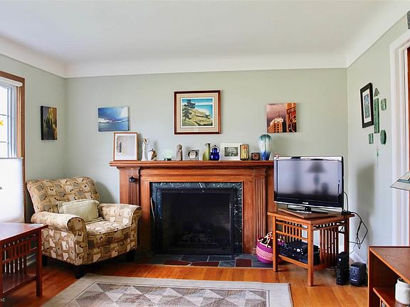 3rd image of 20864 Parkcrest Dr