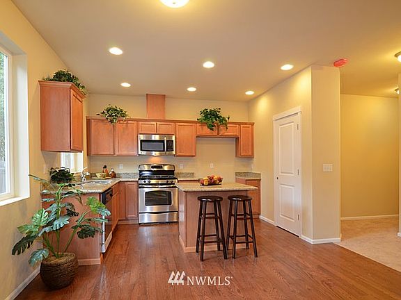 5th image of 22504 80 Avenue W #3