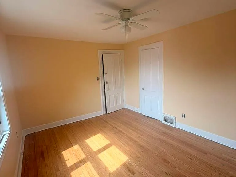 16 Terrace Ave — Photo 9