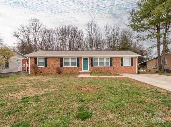 608 E Matthews St, Matthews, NC 28105