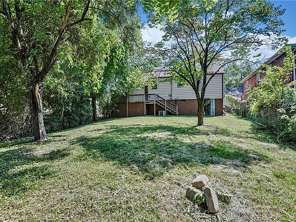 3rd image of 2512 Grandview Blvd