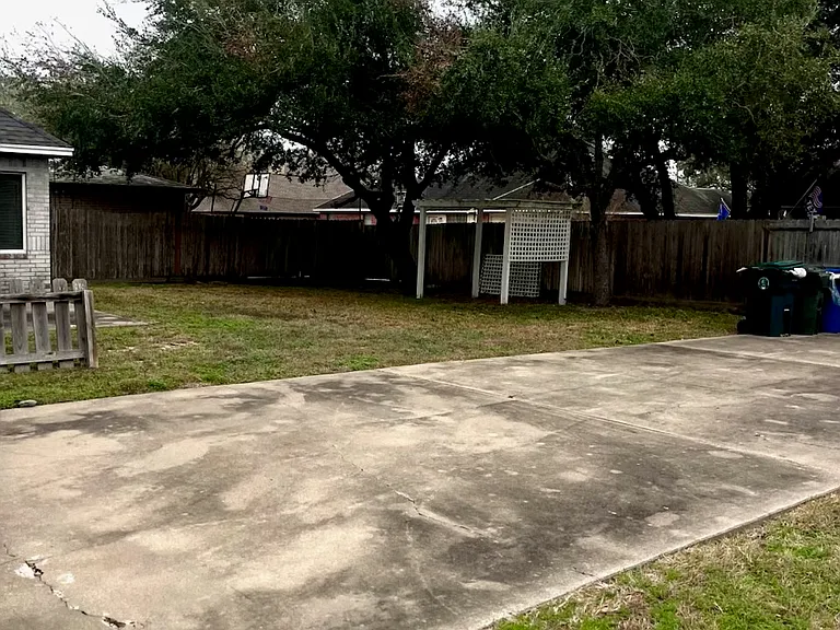 4530 Oso Pkwy — Photo 33