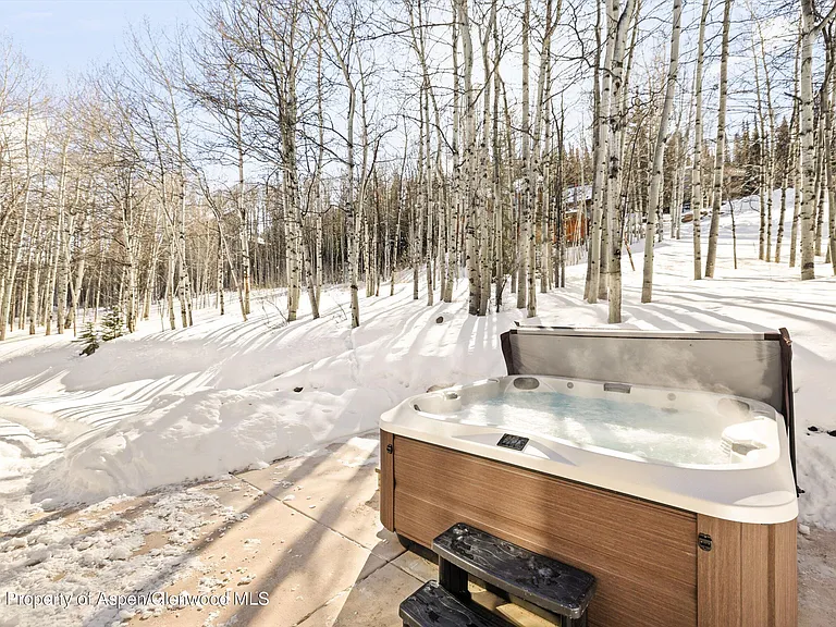 435 Faraway Rd — Photo 29