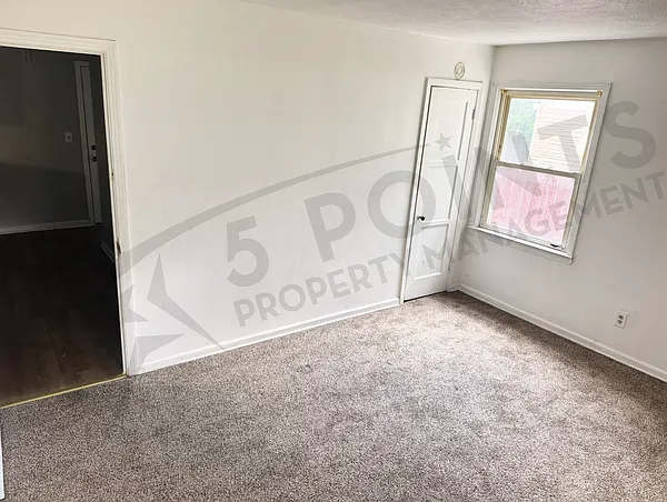 4404 E 175th St — Photo 16