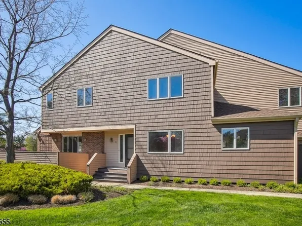 31 Chelsea Ct, Madison Boro, NJ 07940