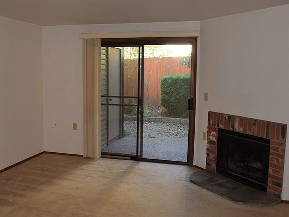 2nd image of 12229 100th Ave NE APT 112