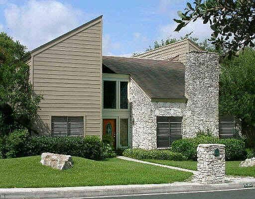 1st image of 15302 MINERAL SPRING DR