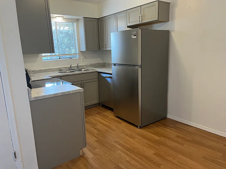 Completely Renovated Upstairs 2 Bedroom in NE Heights — Photo 26