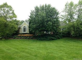 9593 Wall Gene Rd, South Lyon, MI 48178