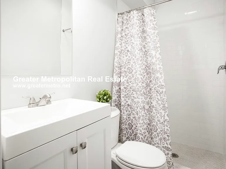 143 Everett St #1 — Photo 8