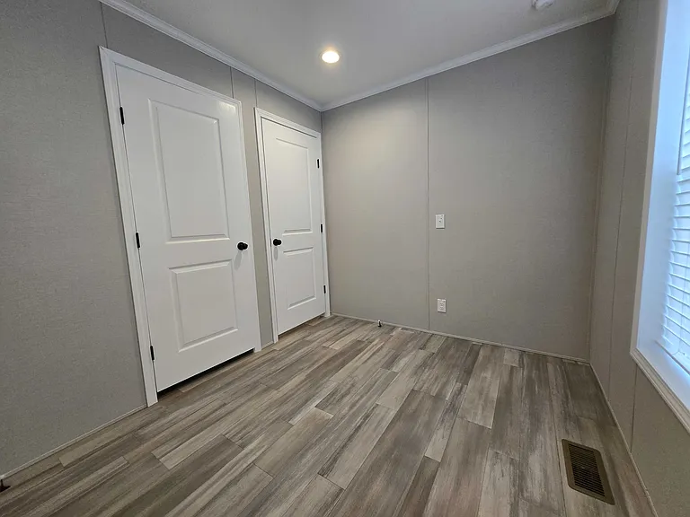 29800 Guilford Cir #460 — Photo 18