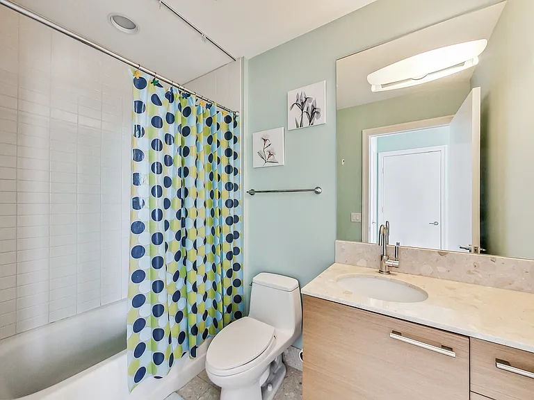 340 E Randolph St #4901 — Photo 33