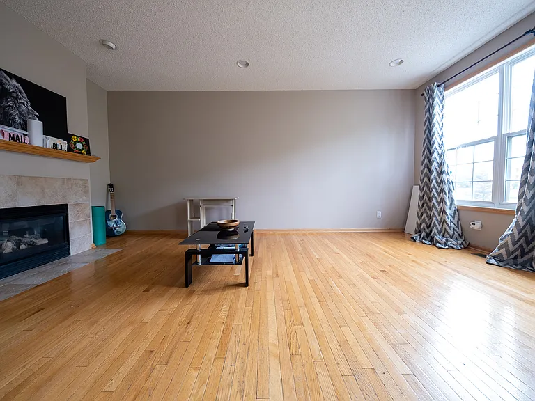 710 Village Pkwy — Photo 5