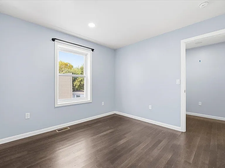 225 Freeman Ave #1 — Photo 15