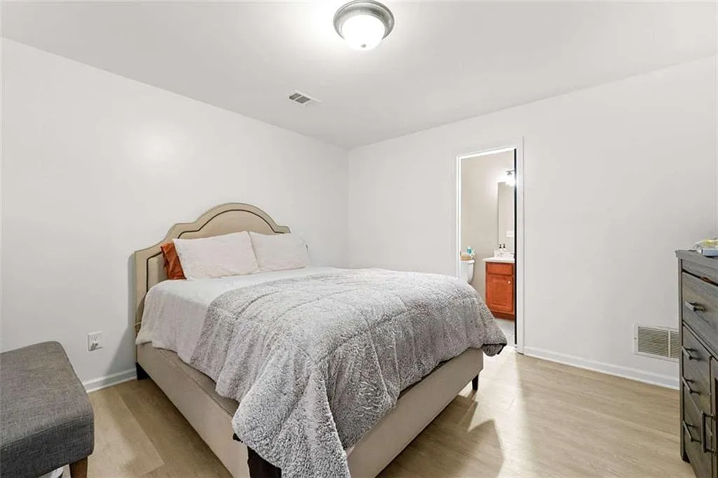 3 bed, 3.5 bath, $2,800 — Photo 2