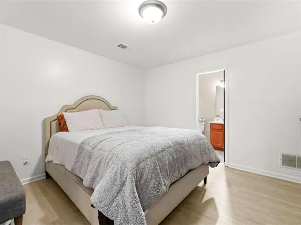 1501 Glenivy Building 15, Marietta, GA 30062