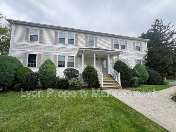 79 Cottage St APT 4