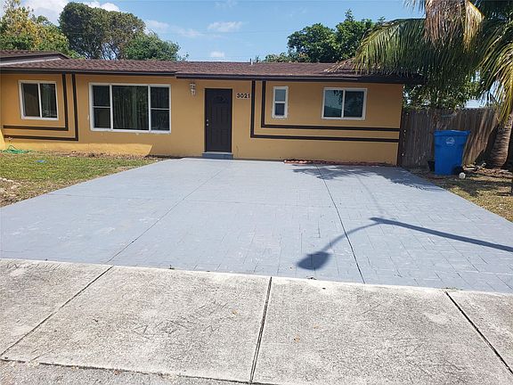 2nd image of 3021 SW 36th Avenue