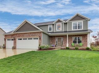 6009 Jackpine Rd, Bloomington, IL 61705