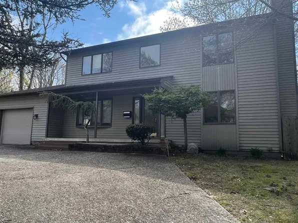 303 School House Dr, Linwood, NJ 08221