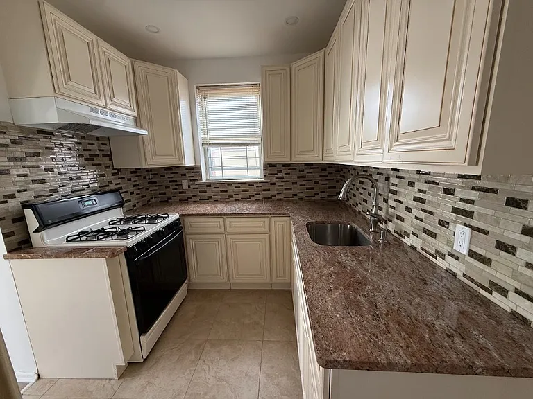 2973 Harding Ave #2 — Photo 10