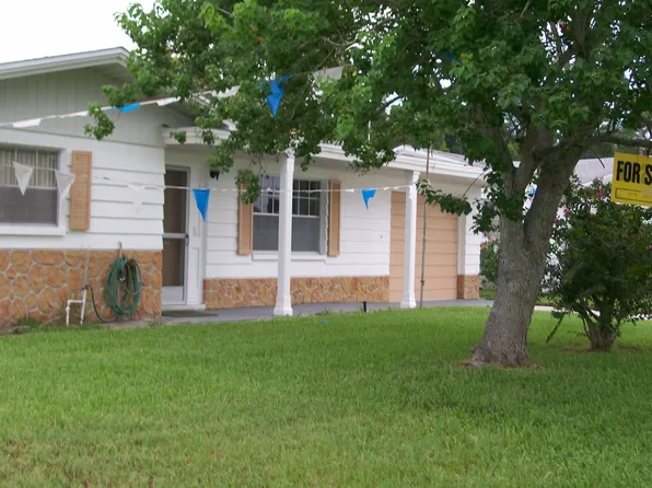 3842 Beacon Square Dr, Holiday, FL 34691