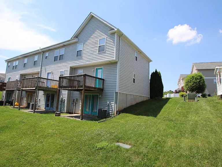 1260 Old Richmond Cir — Photo 32
