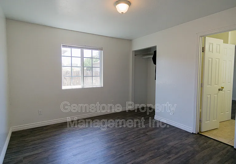 4938 Art St — Photo 9