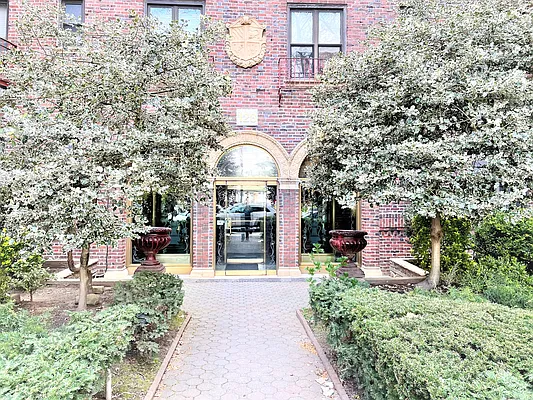 Rented by Virtual Real Estate | media 12