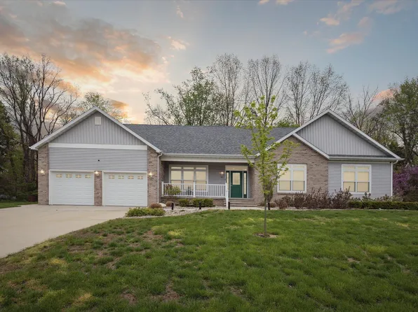 197 Holmes Dr, Buchanan, MI 49107