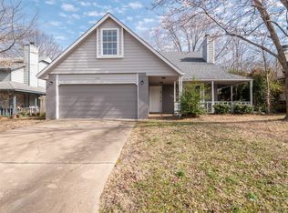 1708 S Cherokee Pl, Claremore, OK 74019