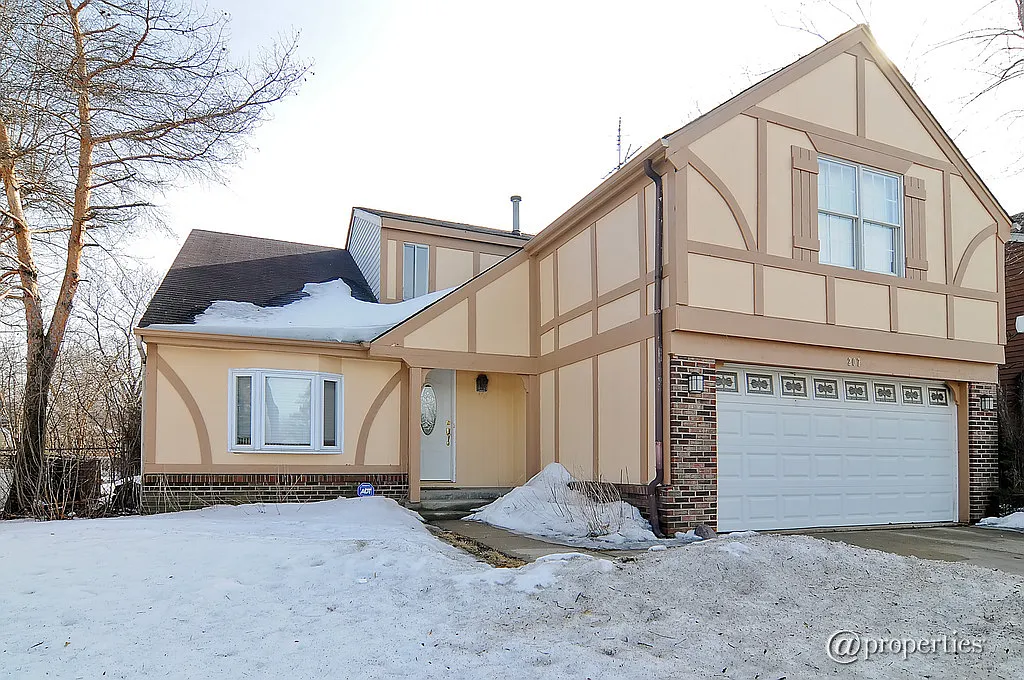 207 Augusta Dr photo 1