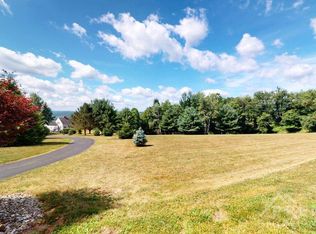 15 Florence Dr, Cogan Station, PA 17728