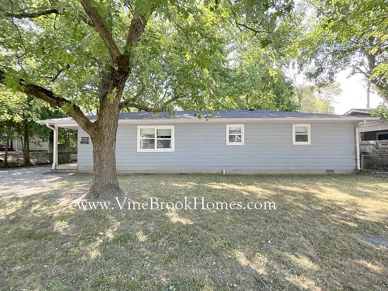 1st image of 4120 Downes Dr