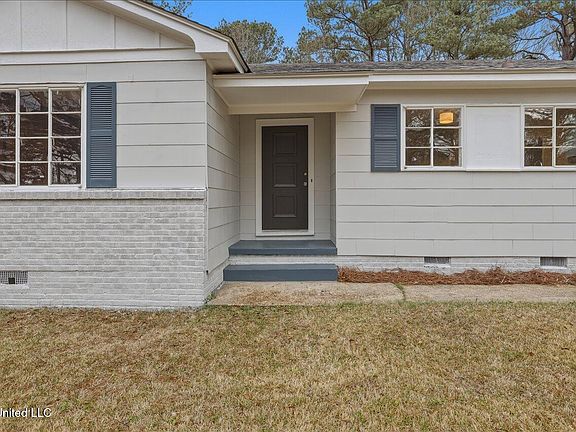 3rd image of 107 Murial St